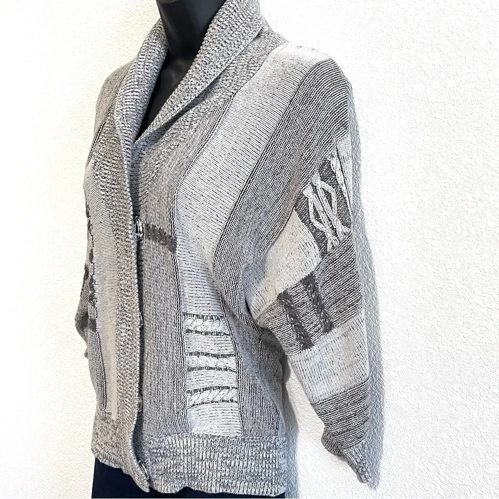 Ecote Urban Outfitter Woman Gray Knit Shawl Snap Button Cardigan Size S